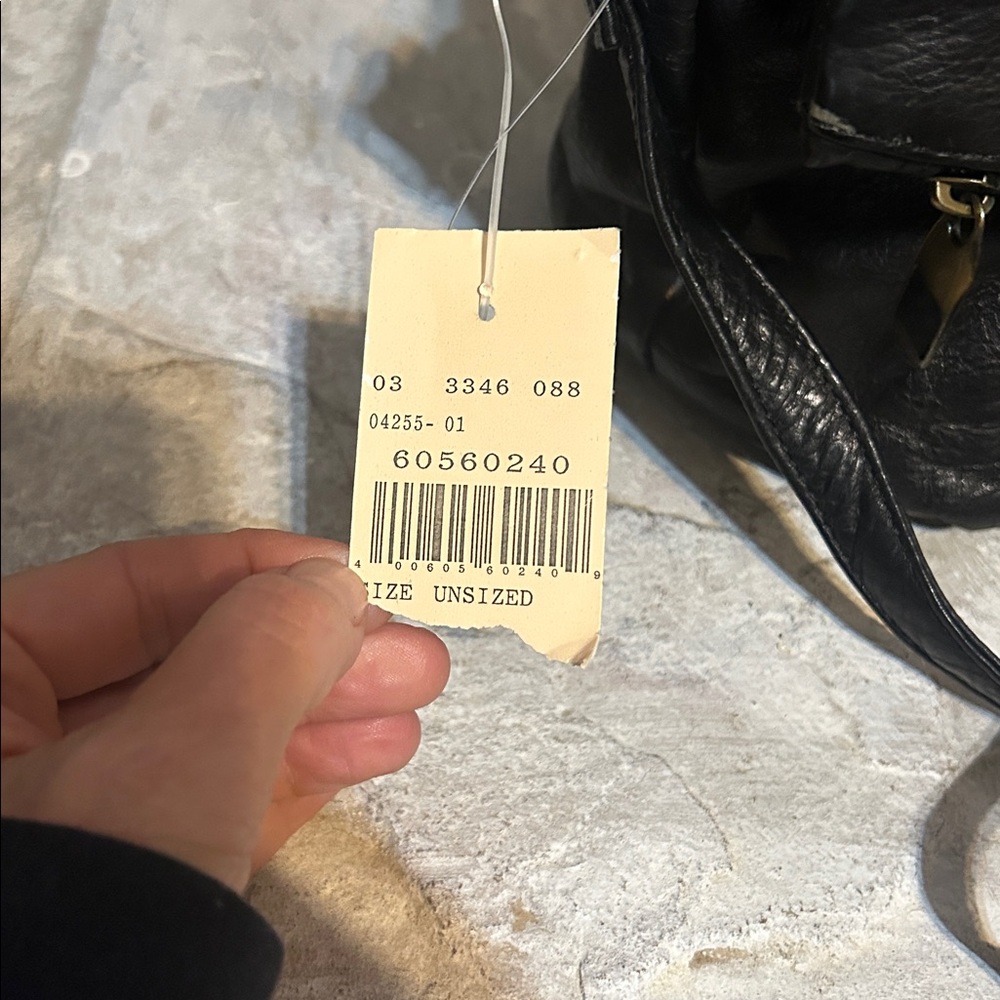 NWT Wilson’s Leather Buttery Soft Crossbody - Picture 2 of 8